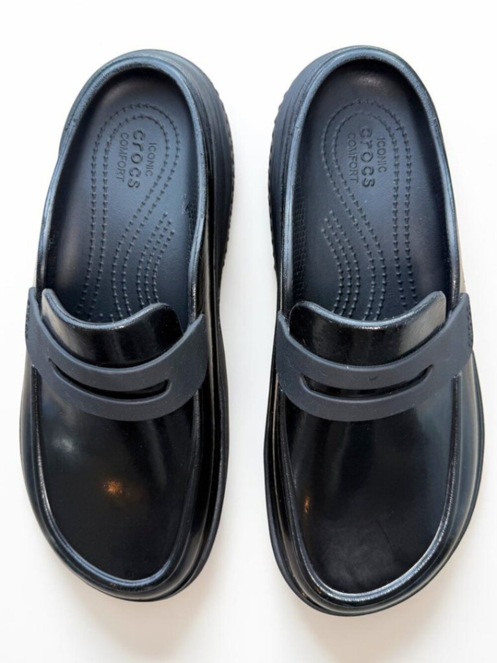 Crocs Stomp Loafers in black, size Men’s 7 / Women’s 9. - Picture 5 of 8